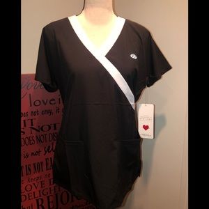 +MEDics New York Laundry Size S Womens Black 4 Way Stretch Scrub Top $42